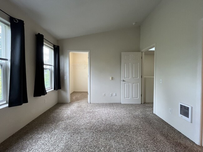 Building Photo - Spacious Three-Story Townhome Near Orenco Station with Attached Garage, Private Balcony, and Vaul...