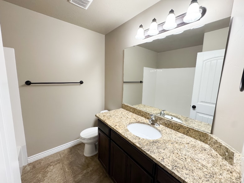 Building Photo - 1019 W 2050 S