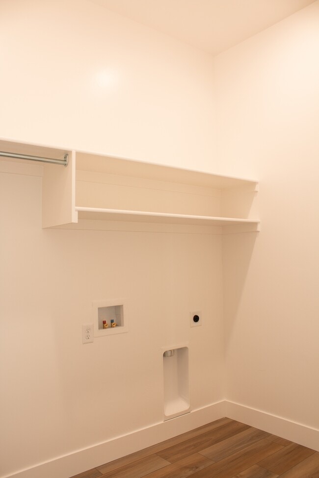 Building Photo - 6984 S 9th W