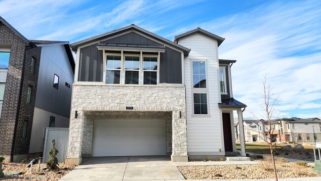 Building Photo - 2773 Tower Ml Wy