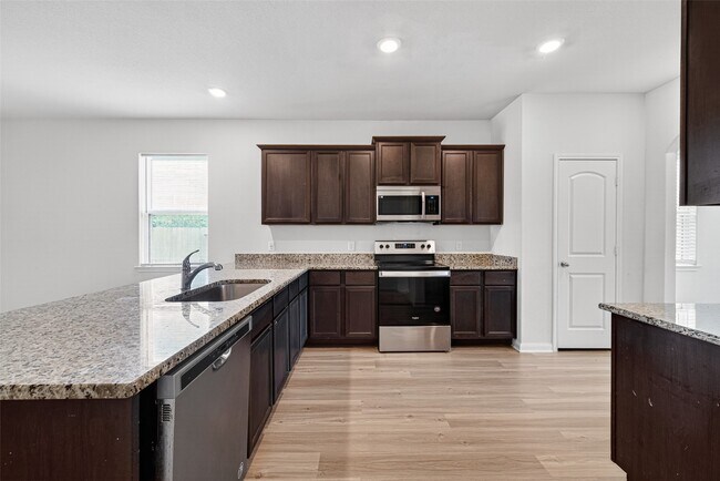 Building Photo - 2112 Mule Ridge Dr