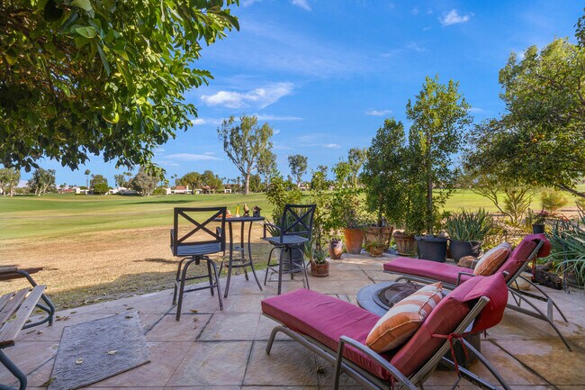 Building Photo - 17 Mission Ct