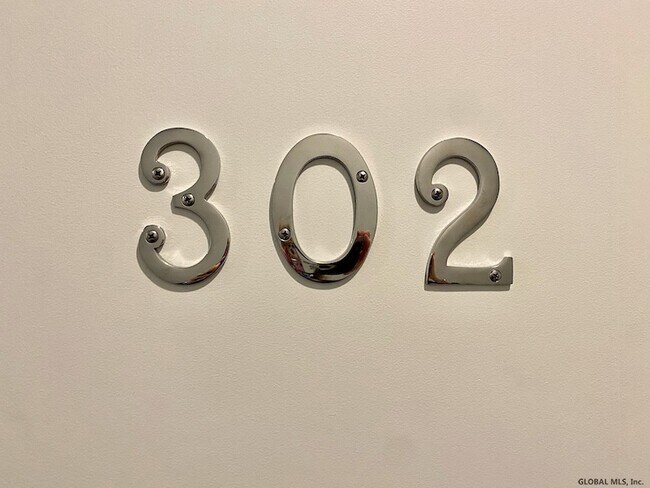 Building Photo - 77 Van Dam St