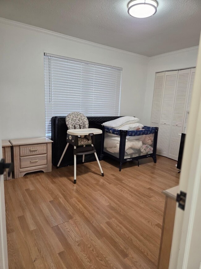 Building Photo - 810 Sandtree Dr