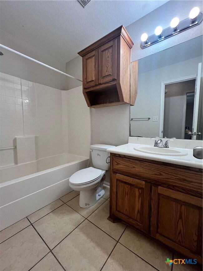 Building Photo - 607 Olaf Dr