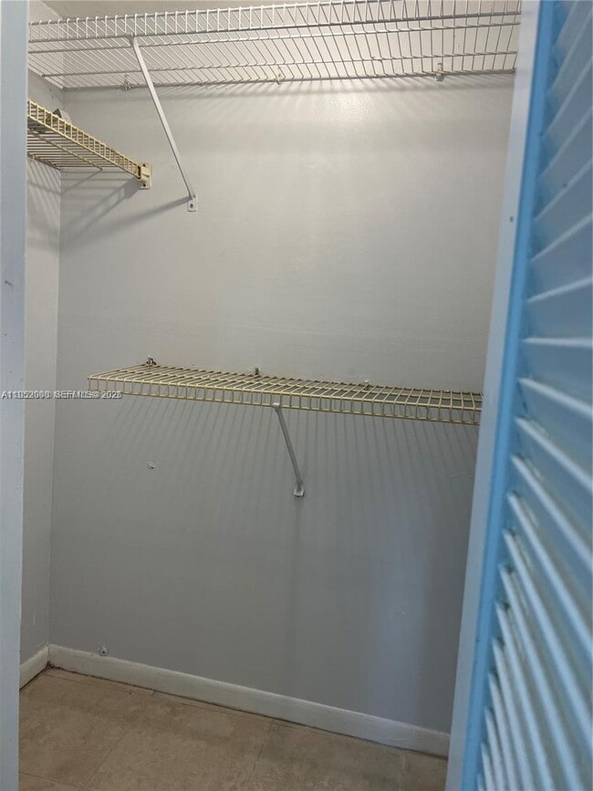 Building Photo - 4111 Stirling Rd