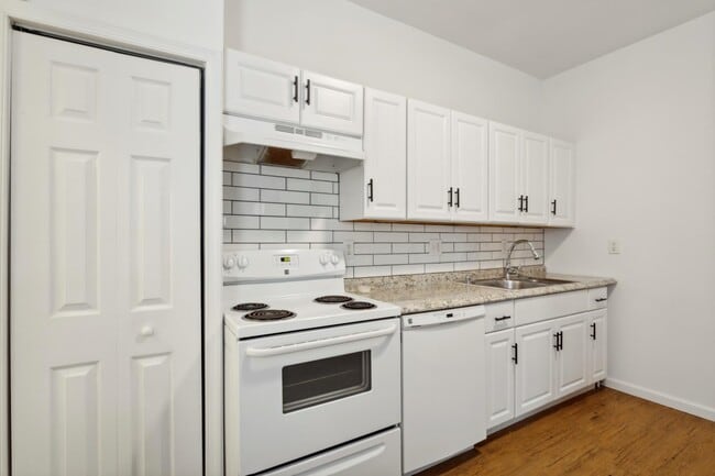 Building Photo - 1212 Day St