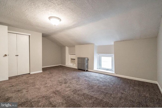 Building Photo - 132 Krams Ave