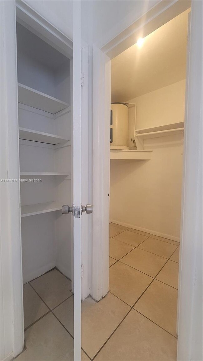 Building Photo - 2601 SW 22nd Ave