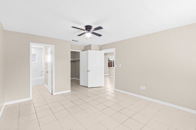 Building Photo - Apartment for rent