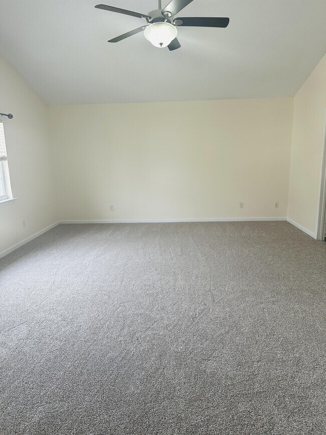 Building Photo - 1150 Brookhill Way