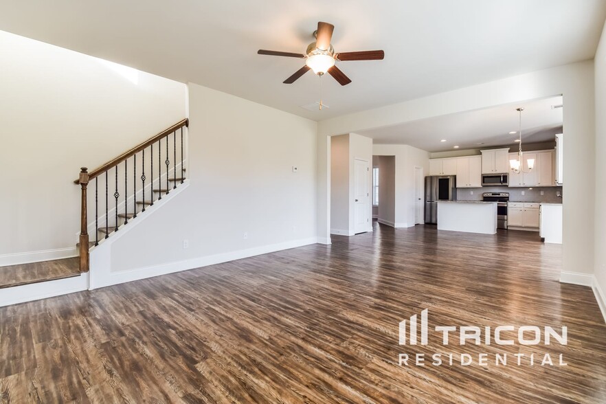 Building Photo - 3921 Bella View Ln