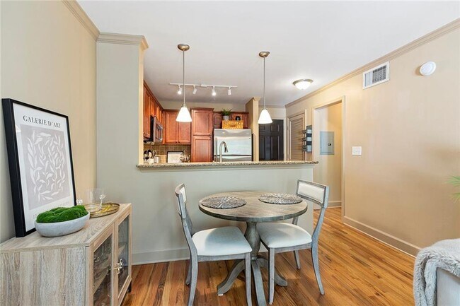 Building Photo - 48 Peachtree Ave NE