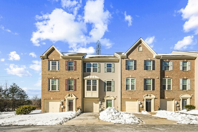 Building Photo - 712 White Walnut Ln