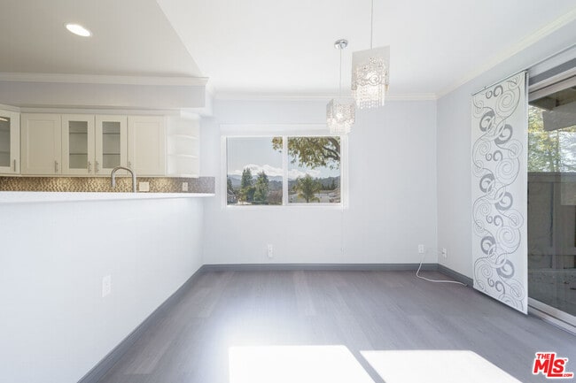 Building Photo - 2830 Lakeridge Ln