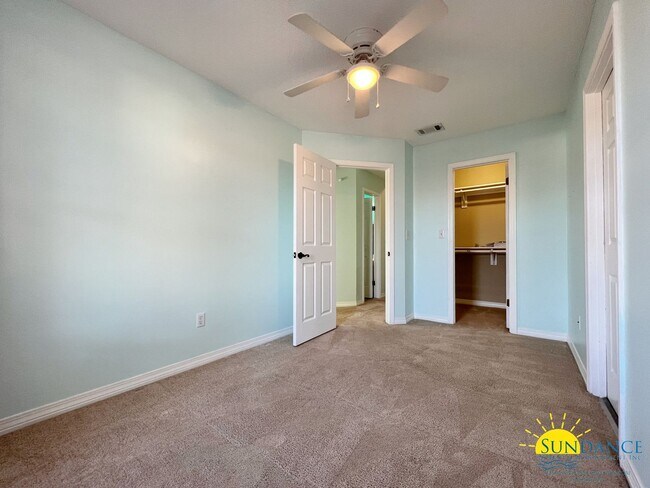 Building Photo - 1059 Windmill Dr
