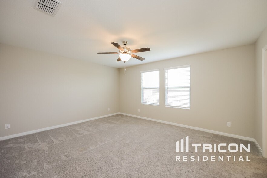 Building Photo - 14645 Maple Ter