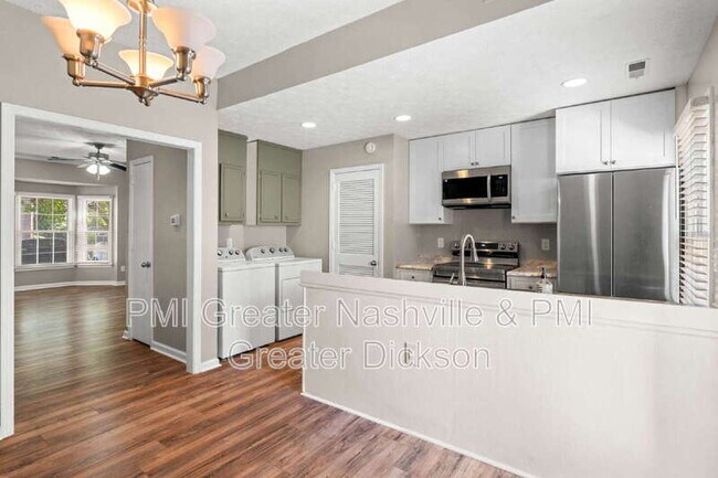 Building Photo - 113 Lakebrink Dr