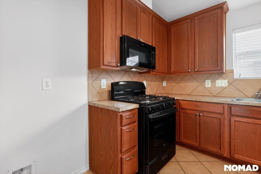 Building Photo - 3610 Kale St