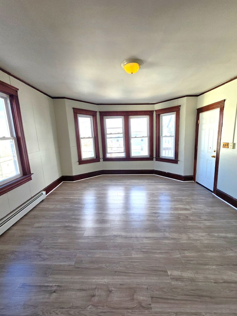 Building Photo - 23 Paradis Ave