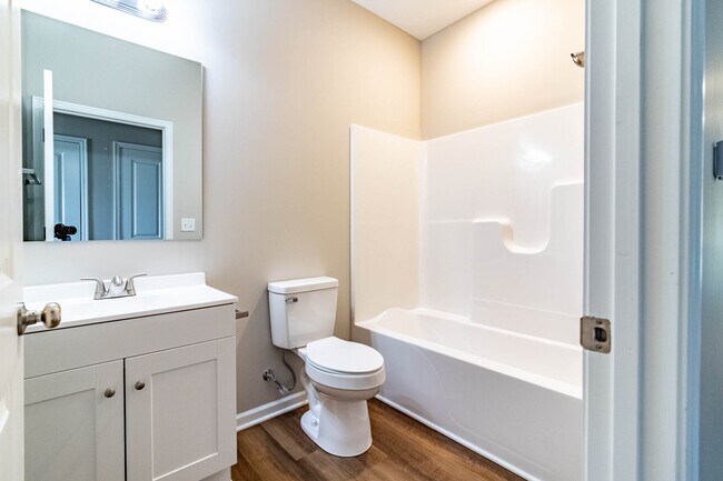 Building Photo - 1526 Park Ave