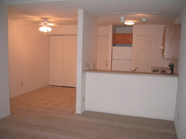 Building Photo - Stylish Loft Apartments Near the Madison A...