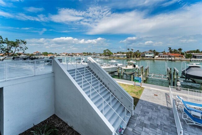 Building Photo - 415 Island Way