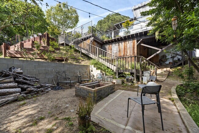 Building Photo - 641 Walther Way