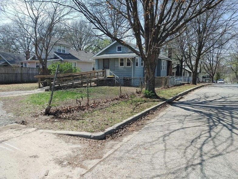 Building Photo - 5401 Highland Ave