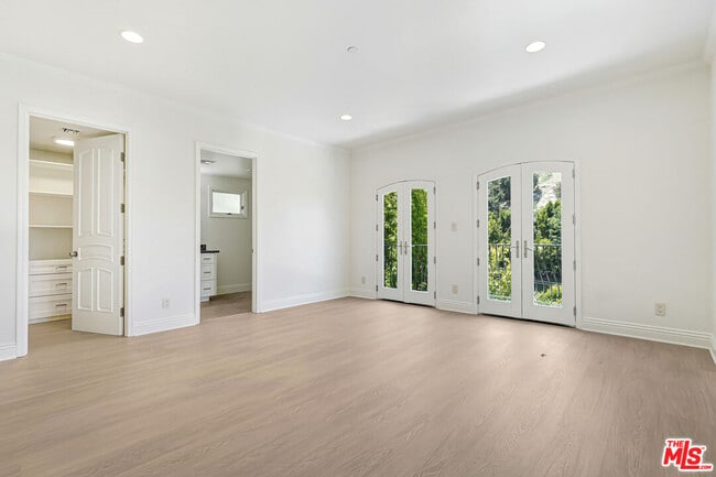 Building Photo - 4156 Sunswept Dr