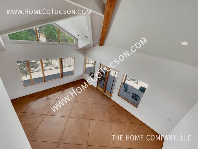 Building Photo - 12235 E Horsehead Rd