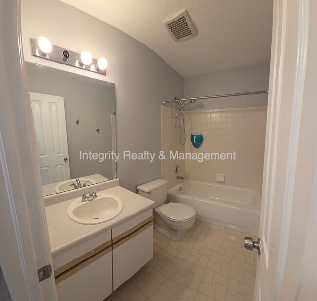 Building Photo - 5056 Weeping Willow Cir