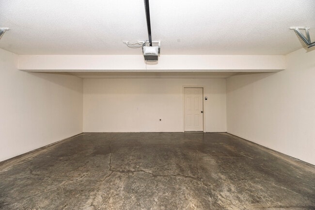 Building Photo - 3510 Berkshire