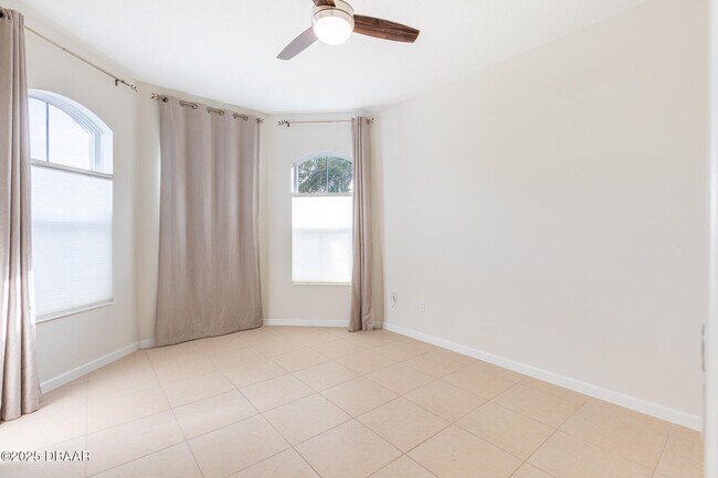 Building Photo - 261 Island Breeze Ave