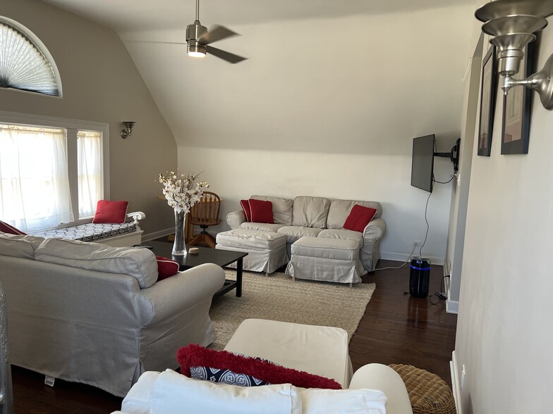 Spacious Sun-filled Livingroom - 1228 Forest Ave