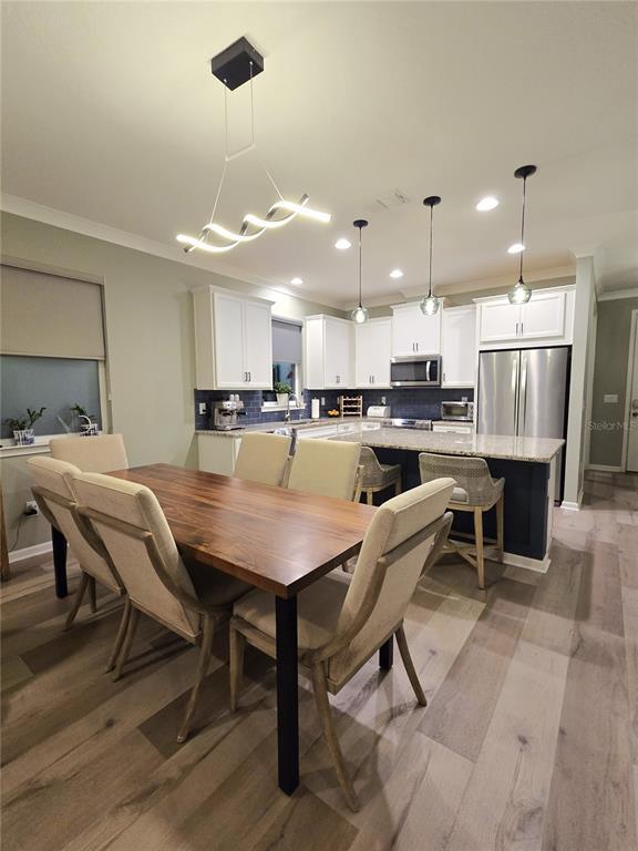 Building Photo - 10635 Planer Picket Dr