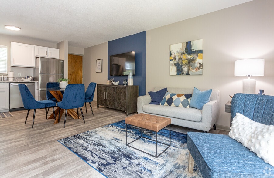 2BR, 1BA - 845 SF - The View Apartments