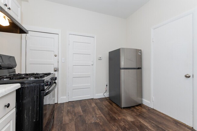 Building Photo - 29 Palmer St