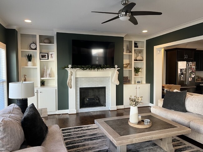 Building Photo - "Discover Your Dream Home: Spacious 4-Bedroom Oasis with 3 Full Baths in Vibrant Nashville!"