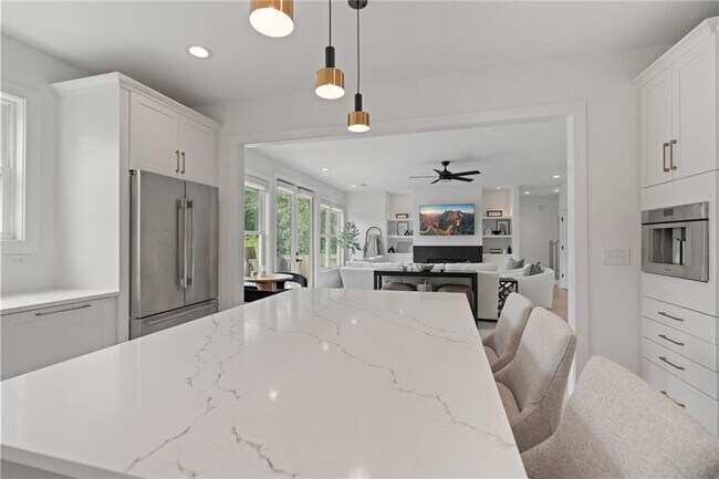 Building Photo - 2071 Fairhaven Cir NE
