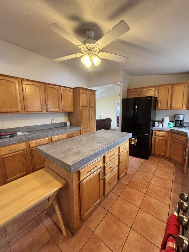 Building Photo - 10389 N Ponderosa Way