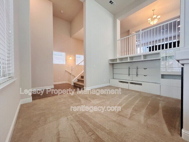 Building Photo - 2609 Willow Pass Rd