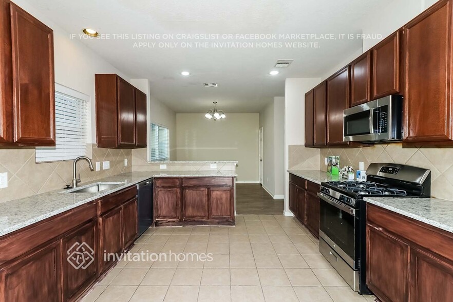 Building Photo - 15602 Forest Creek Farms Dr