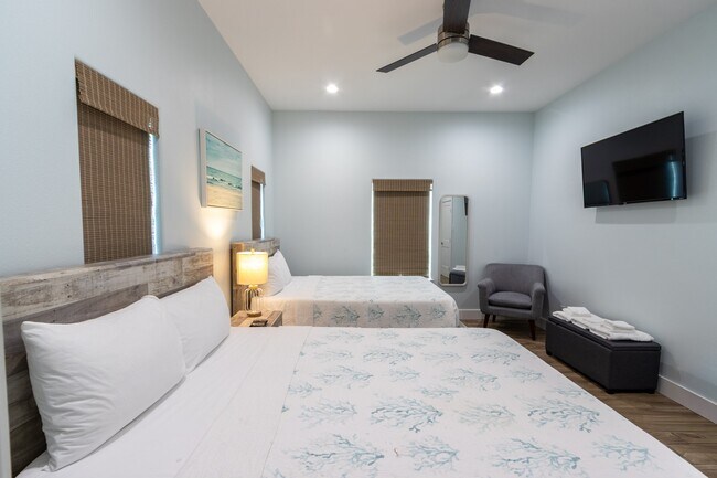 Building Photo - 16511 John Davis Rd