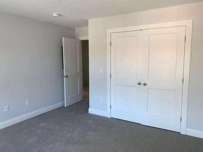 Building Photo - 1 Broadway Ave