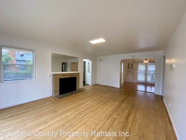 Building Photo - 3 br, 2 bath House - 2115 Montecito Ave