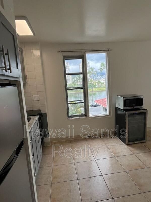 Building Photo - 445 Kaiolu St