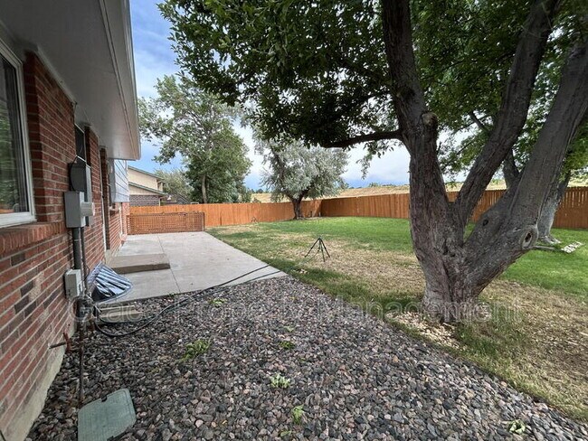 Building Photo - 9954 W Maryland Dr