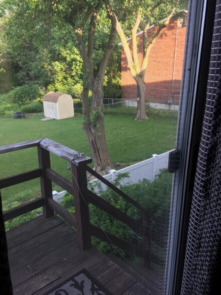 Building Photo - 175 W Spring St