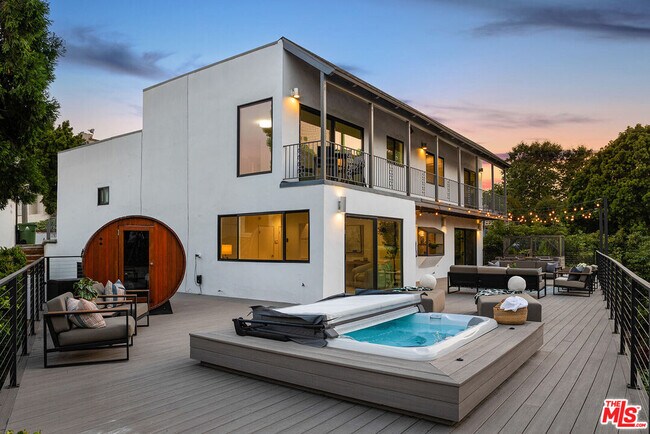 Building Photo - 3360 Ley Dr